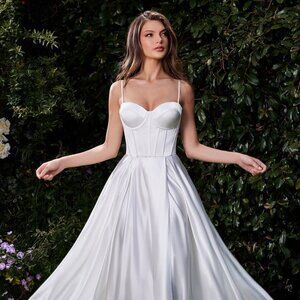 New A-Line Off White Wedding Dress w/ Sweetheart Neck & Boned Bodice CD337W